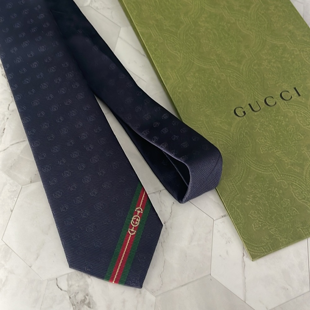 $350 New Authentic GUCCI Navy Blue Tie, Gift for him Green Red Stripe GG